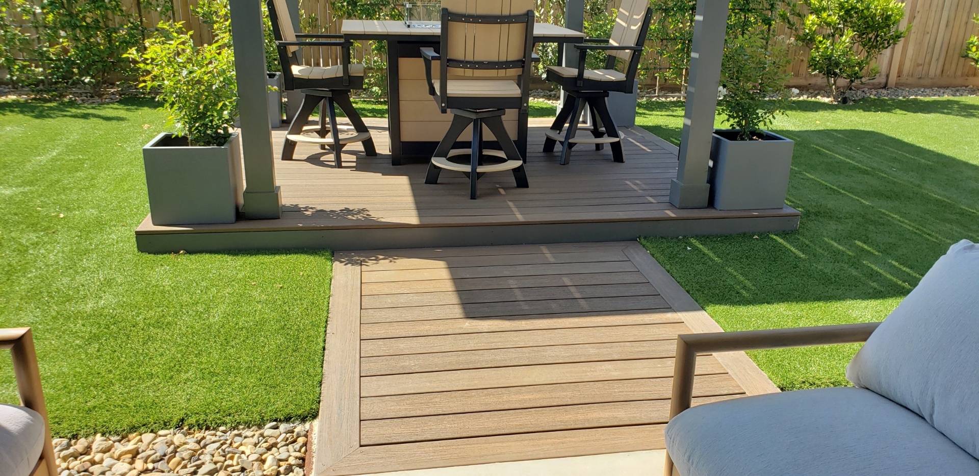 Pergola deck walkway